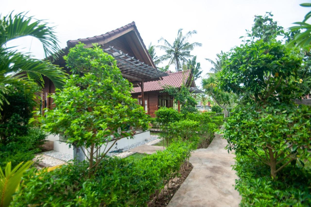 Holiday park Timbool Toyapakeh